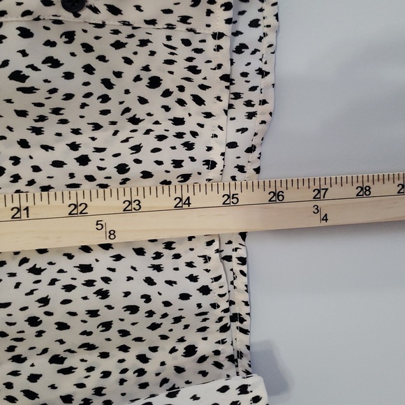 Pleione Animal Print Button Up Blouse Medium Cream Black Office Career Work - Picture 5 of 7